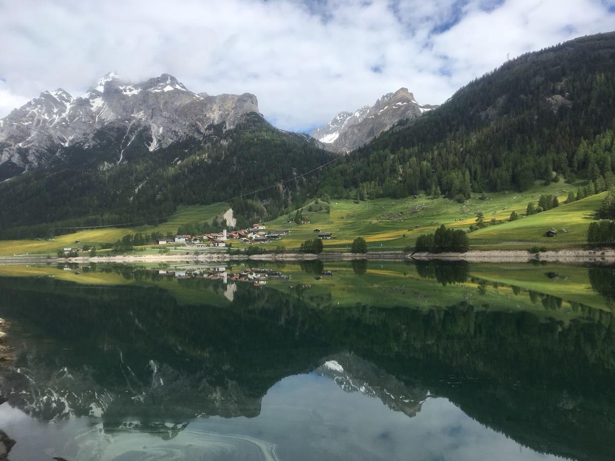 Hotel Seeblick Sufers ภายนอก รูปภาพ